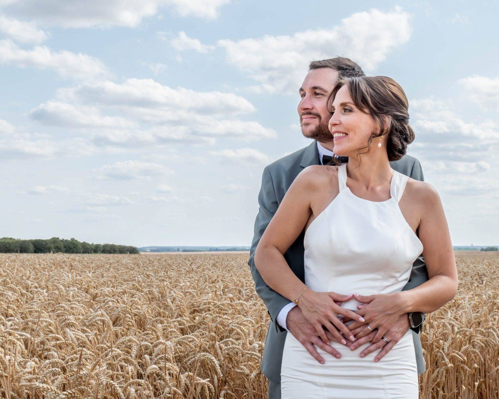 couple-mariage-champs